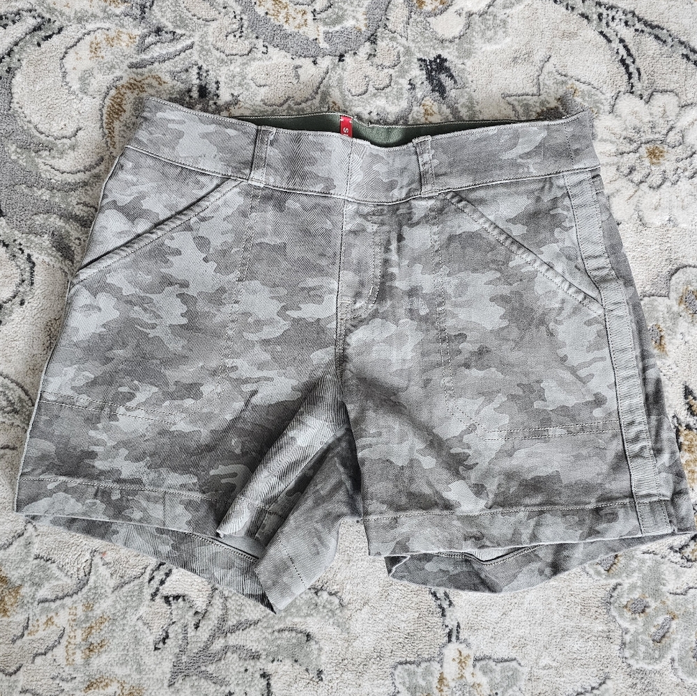 Spanx jeanish short